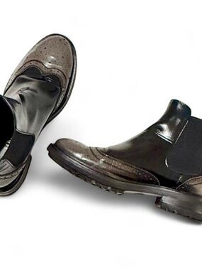 Lou Lou & Company Women's Two-Tone Black and Brown Wingtip Chelsea Booties